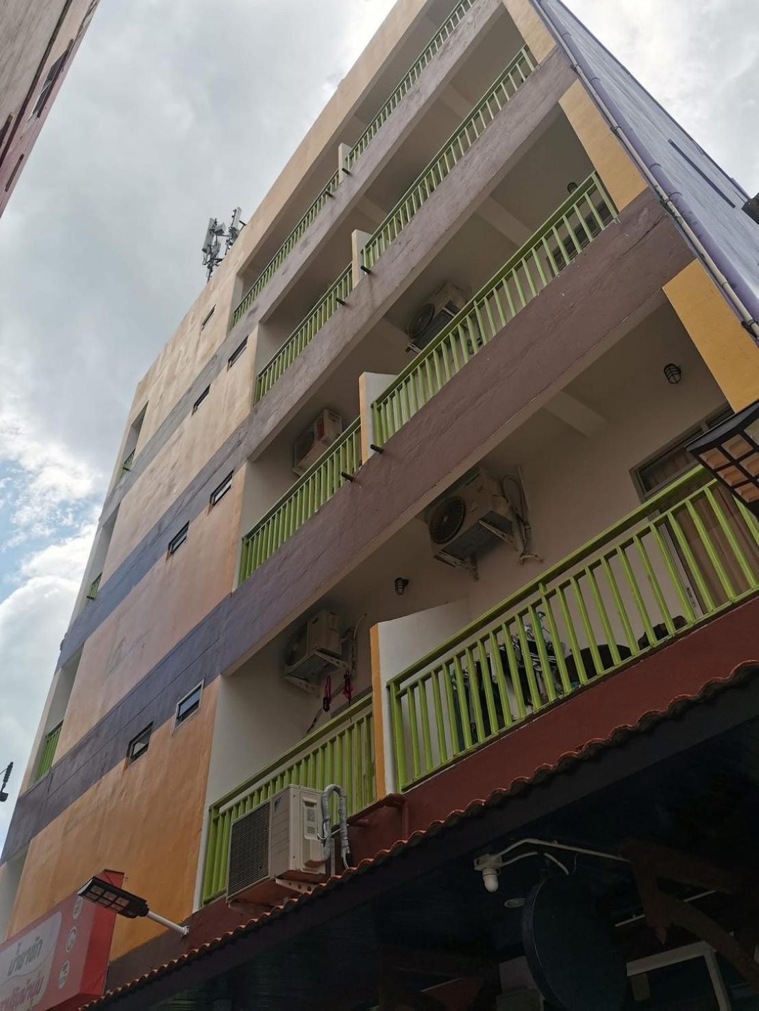 Innarm House Patong Buitenkant foto